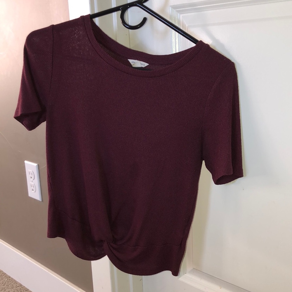 Cropped Maroon Aeropostale Tee